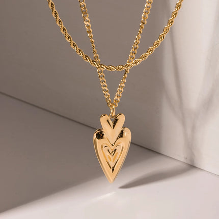 Collar de corazón de amor bañado en oro de 18 quilates