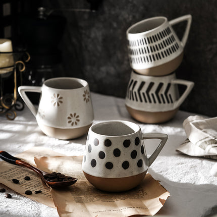 Taza de cerámica pintada a mano