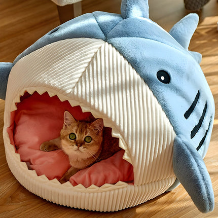 Cama cerrada para gatos Cozy Retreat