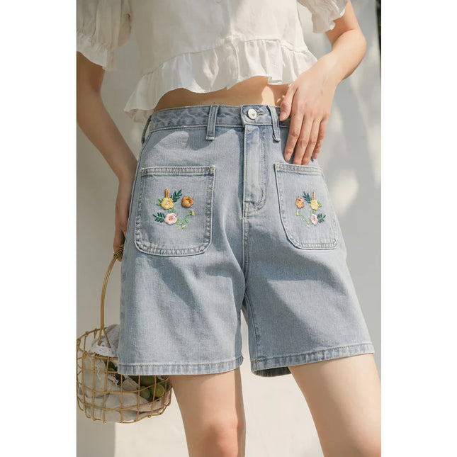 Short en jean bleu clair brodé pour femme