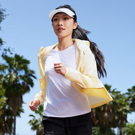 Chaqueta de running de verano con capucha y protección UV transpirable