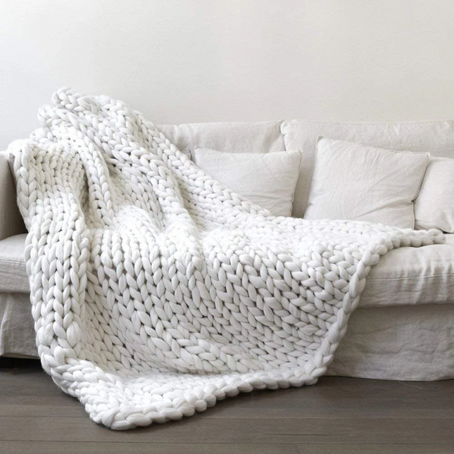 Hand woven woolen blanket  Soft Chenille Blanket - Wnkrs