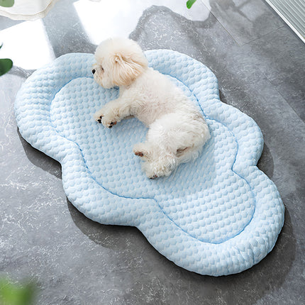 Alfombrilla refrescante con forma de nube para perros pequeños y medianos