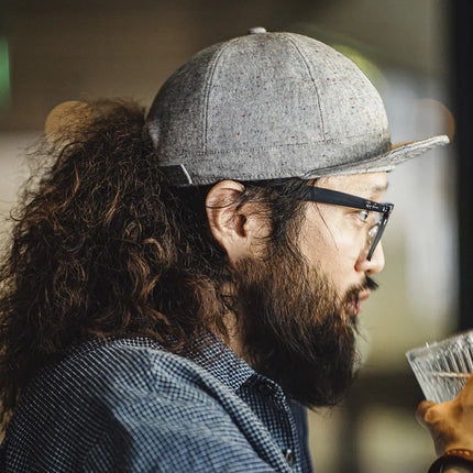 Chapeau à bascule gris vintage pour homme