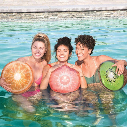 Pelota de playa inflable con forma de fruta vibrante