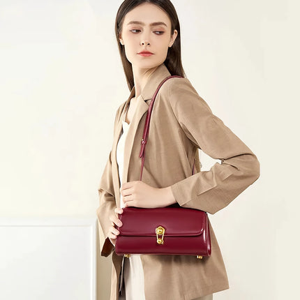 Sac à bandoulière élégant en cuir bordeaux pour femme