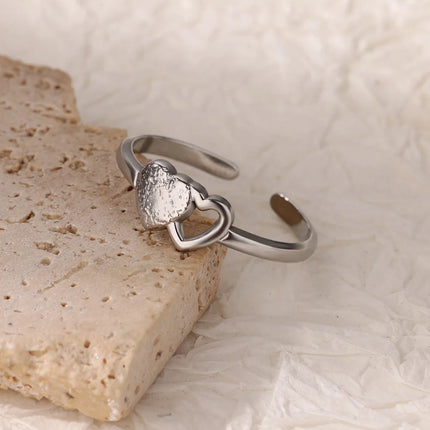 Anillo minimalista ajustable con forma de corazón