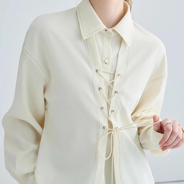 Blusa blanca elegante de estilo francés