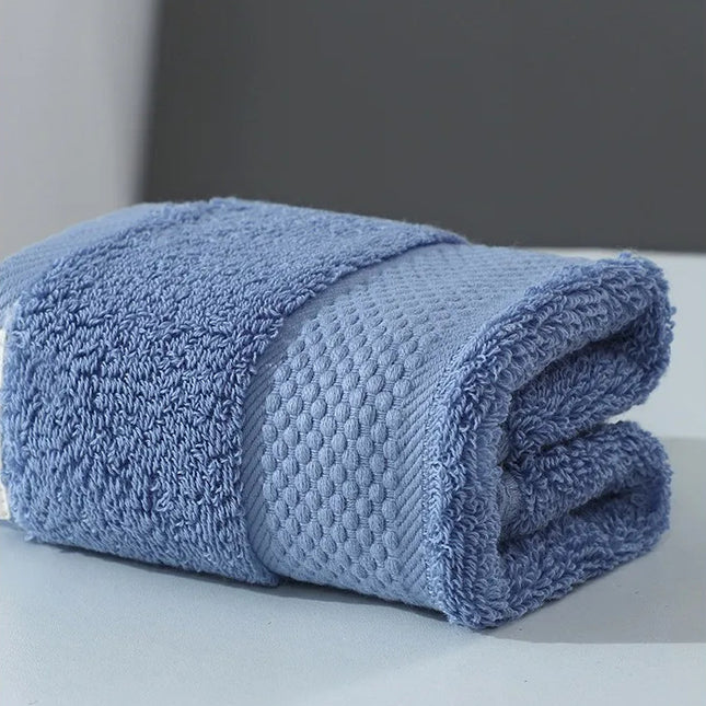 Serviette de toilette douce et absorbante en pur coton