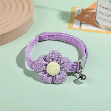 Collier pour chat réglable avec jolie fleur et cloche