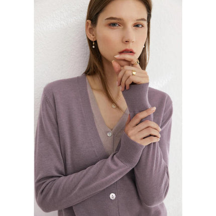 Cardigan en laine minimaliste à col en V pour l'automne