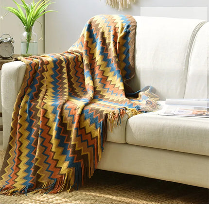 Couverture en tricot zigzag colorée avec franges à pompons – Douce et légère pour le canapé, le lit ou les voyages