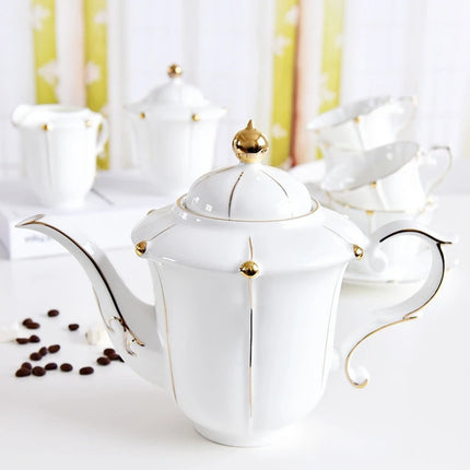 Elegante juego de té de porcelana europea