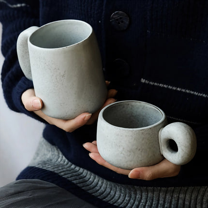 Tasse à café rétro en grès fabriquée à la main