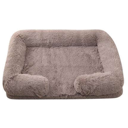 Lit douillet en peluche pour chien en hiver