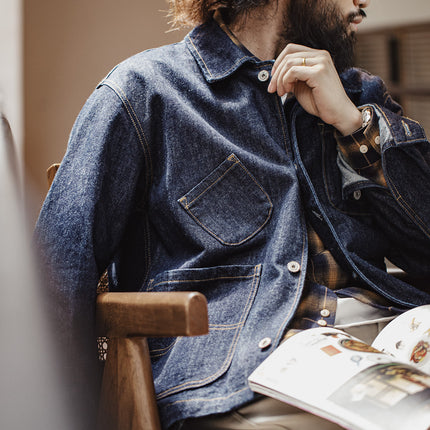 Veste en jean rétro à quatre poches et boutonnage simple