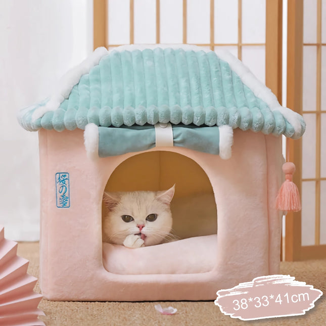 Acogedora casa para mascotas en invierno