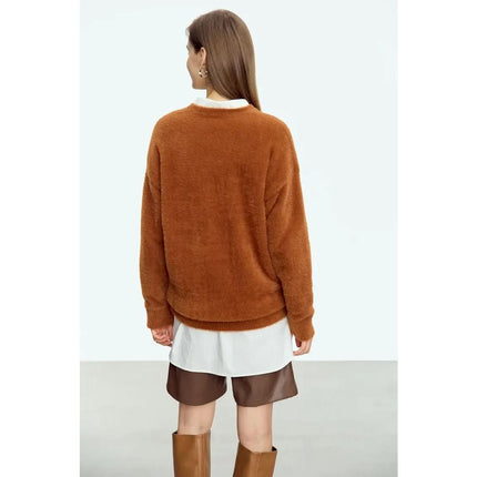 Loose Solid Round Neck Minimalist Sweater - Wnkrs