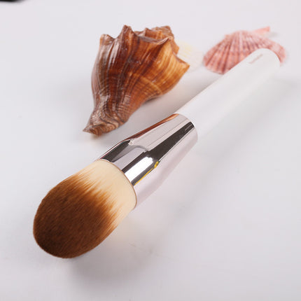 Luxurious Precision Powder and Foundation Brush