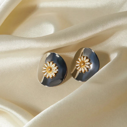 18K Gold-Plated Daisy Stud Earrings