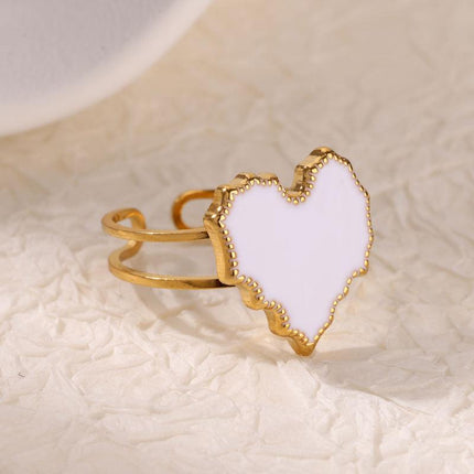 Anillo de acero inoxidable con corazón de esmalte blanco: joyería elegante y de moda