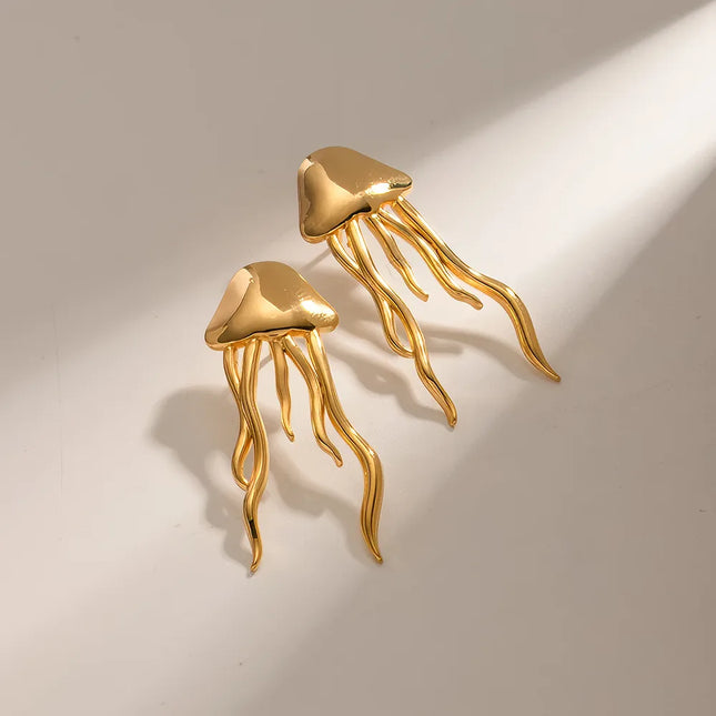 Pendientes de botón con forma de medusa en color oro de 18 quilates