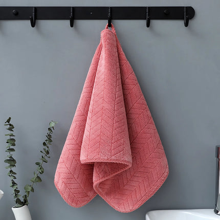 Serviette de bain et de visage en tissu éponge doux et absorbant