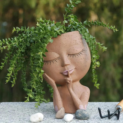 Pot de fleurs unique en forme de visage de femme avec trou de drainage