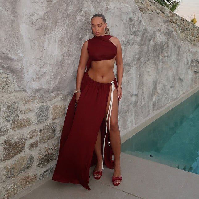 Vestido corto sin mangas con cordones y cuello alto
