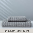Gris / Ensemble