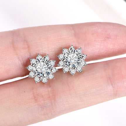 Women's Snowflake Moissanite Stud Earrings - Wnkrs