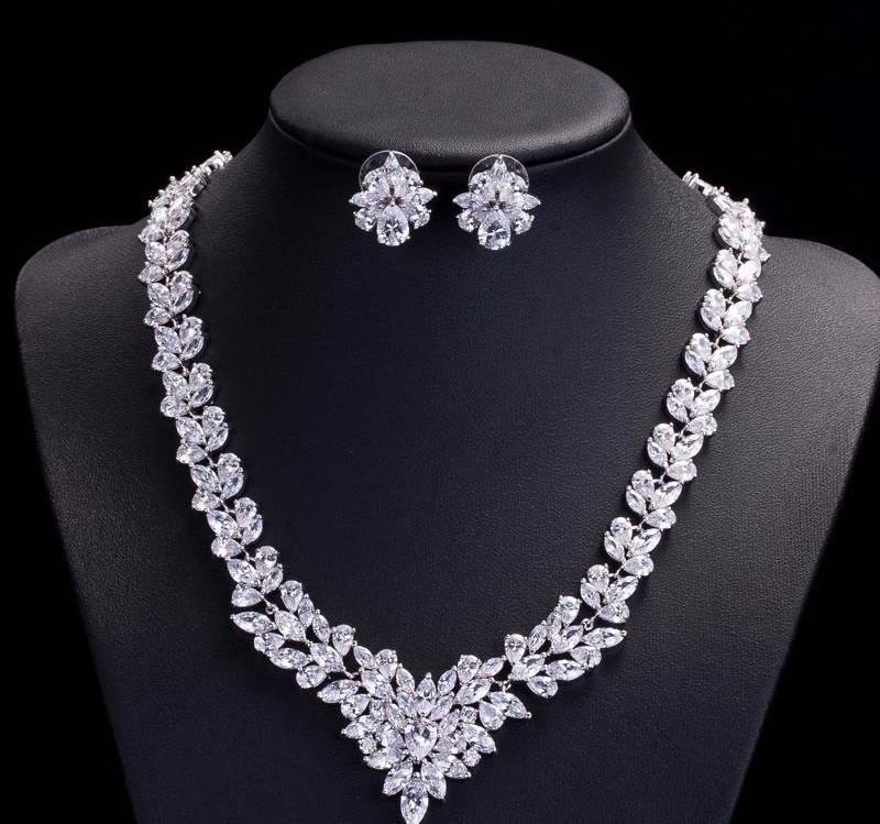 Gorgeous Cubic Zirconia Cluster Necklace and Earrings Women's Jewellery Set