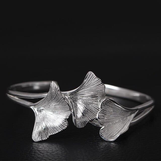 Exquisite Ginkgo Leaves Shaped Silver Women's Bangle - Wnkrs