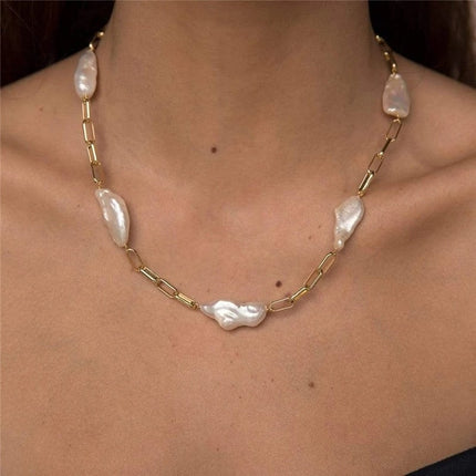 Women's Pearl and Chain Necklace - wnkrs