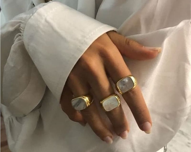 Chic Titanium Shell Decorated Band Ring - Wnkrs