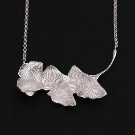 Fashion Vintage Ginkgo Plant Shaped Silver Pendant Necklace - Wnkrs
