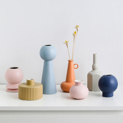 Modern Style Geometric Ceramic Flower Vase - wnkrs