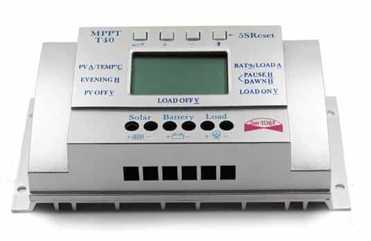 40 A Solar Charge Controller with USB Port - wnkrs