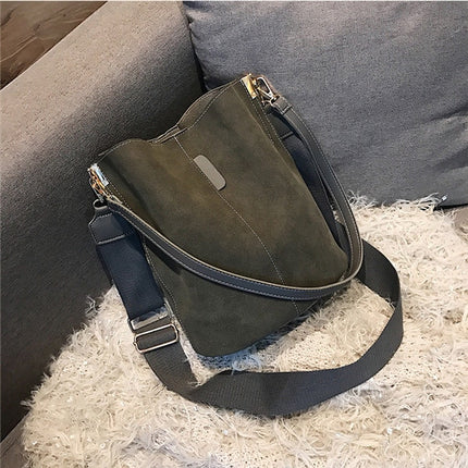 Women's Bucket Shoulder Bag - Wnkrs