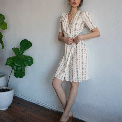 Women's Casual Flower Print V-Neck Short Sleeved Dress - Wnkrs