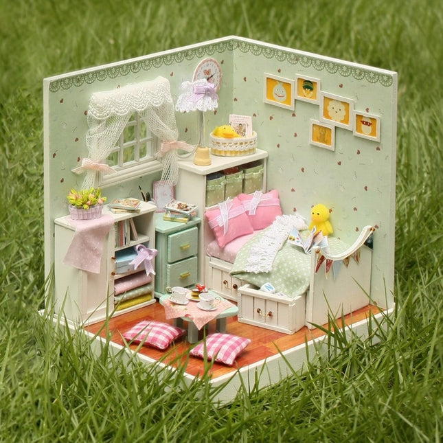 Miniatura Wooden Girl's Bedroom DIY Doll House - wnkrs
