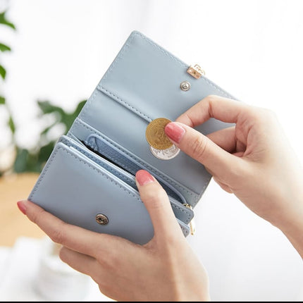 Women's Boho Short Wallet with Leaf Shaped Pendant - Wnkrs