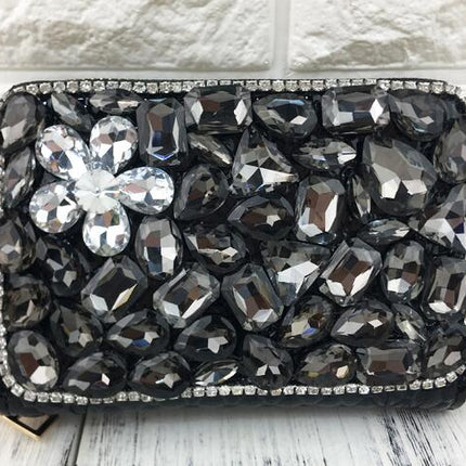 Women's Luxurious Crystal Design Wallet - Wnkrs