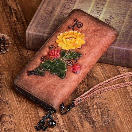 Women's Flower Embossed Leather Wallet - Wnkrs