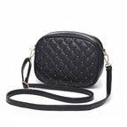 noir-avec-bracelet-en-cuir