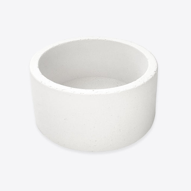 White Round Planter - wnkrs