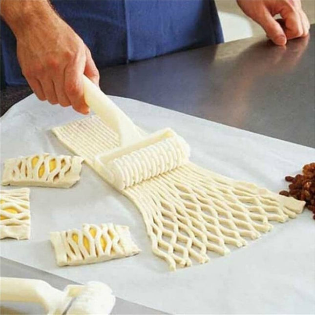 Useful Pastry Plastic Cutter Roller Tool - wnkrs