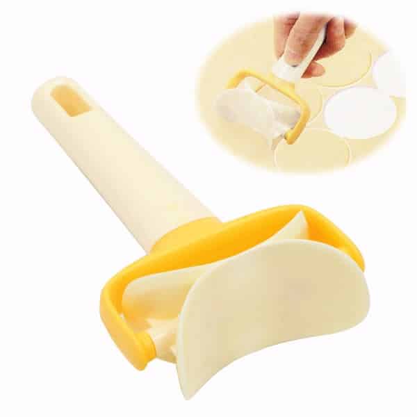Useful Handy Eco-Friendly Plastic Dough Cutting Tool - wnkrs