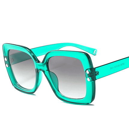 Elegant Vintage Style Oversize Women's Sunglasses - wnkrs