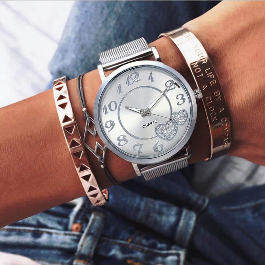 Women's Mesh Hearts Decorated Watch
